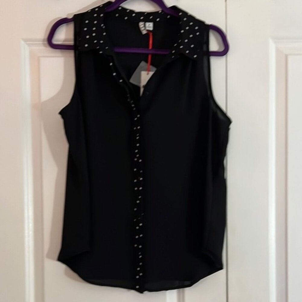Elle Black Sleeveless Blouse